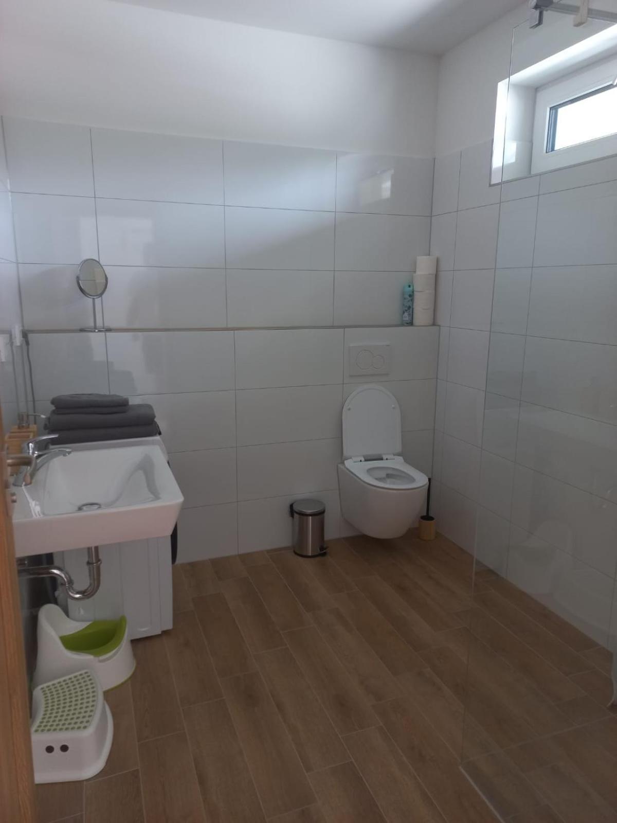 Apartman Violetta Nove Mesto nad Metuji Exterior foto
